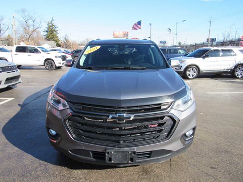 Used 2021 Chevrolet Traverse RS image 2