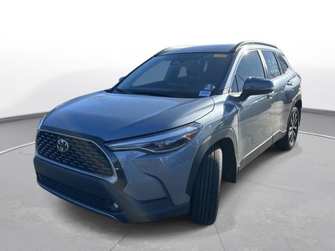 Certified 2024 Toyota Corolla Cross XLE image 2