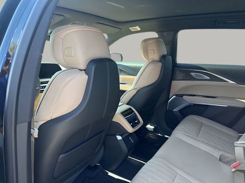 New 2026 Cadillac Lyriq Signature Luxury image 16