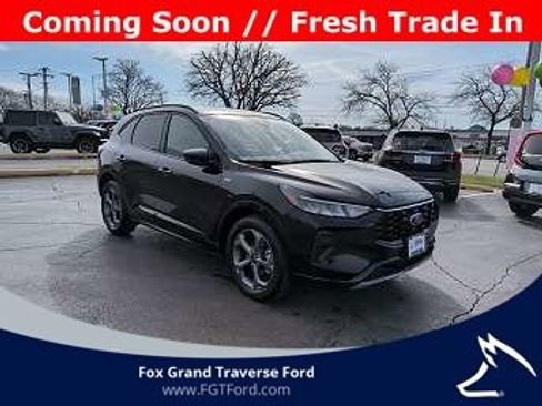 Used 2024 Ford Escape Active AWD/4WD image 1