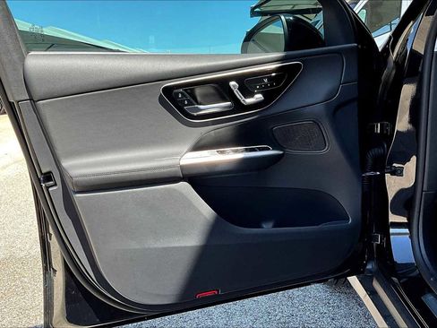 New 2025 Mercedes-Benz GLC 350e GLC 350e image 15