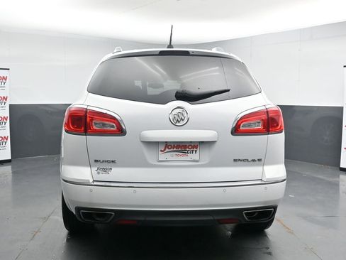 Used 2017 Buick Enclave Leather FWD image 8