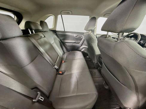 Used 2020 Toyota RAV4 LE FWD image 34