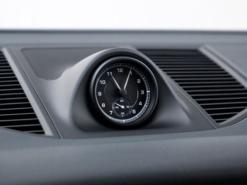 Certified 2023 Porsche Macan S image 23