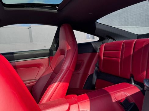 Used 2020 Porsche 911 Carrera RWD image 11