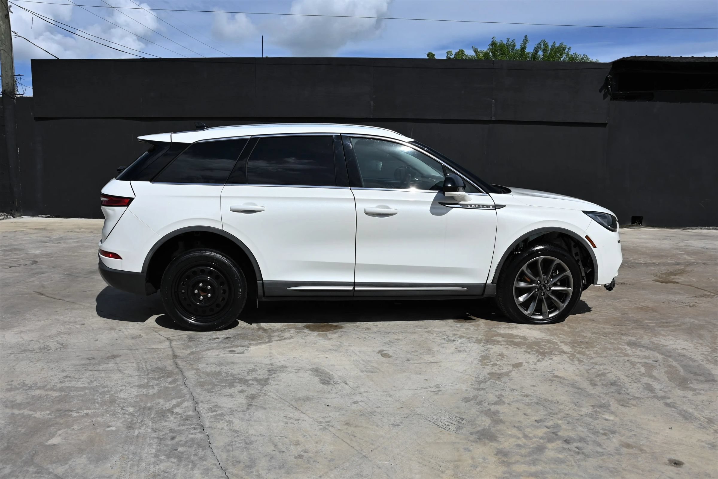 Used 2021 Lincoln Corsair FWD w/ Premium Package image 7