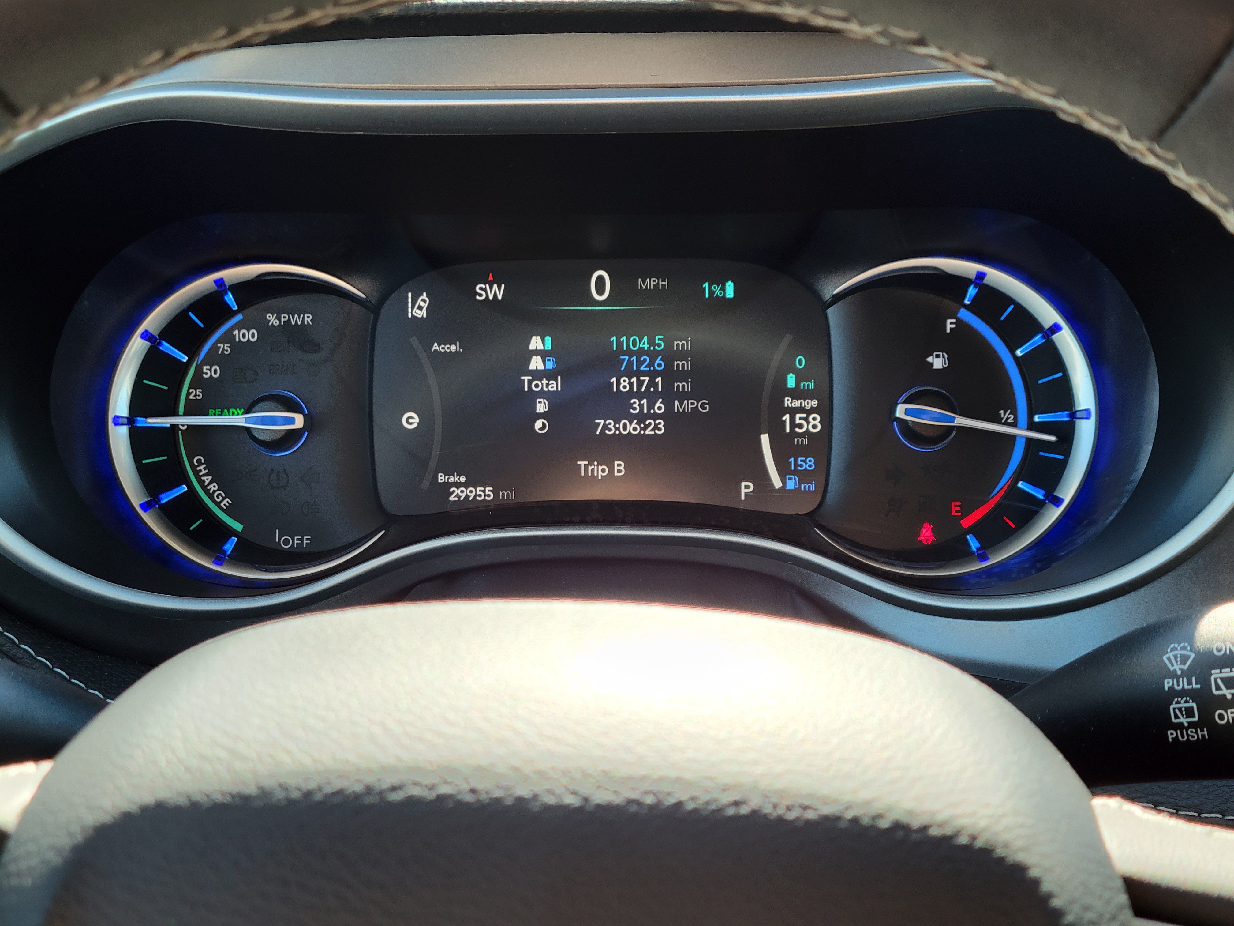 Used 2023 Chrysler Pacifica Touring-L FWD image 12