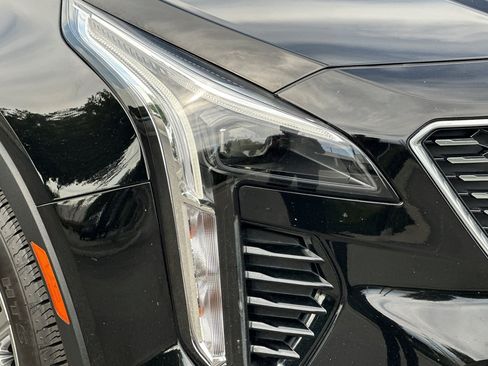 Used 2022 Cadillac XT4 Premium Luxury w/ Safety Alert Package AWD/4WD image 12