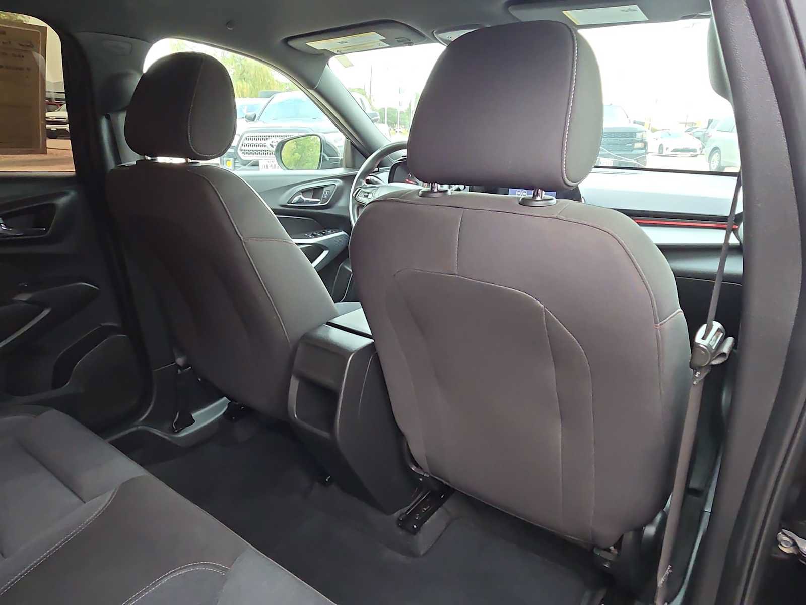 Used 2024 Chevrolet Trax RS FWD image 16