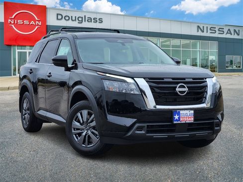 New 2025 Nissan Pathfinder SV image 1