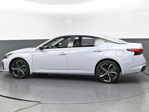 Used 2023 Nissan Altima 2.5 SR image 8