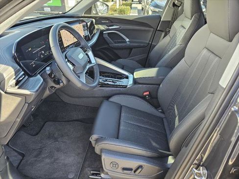 New 2025 Audi Q5 Premium Plus image 2