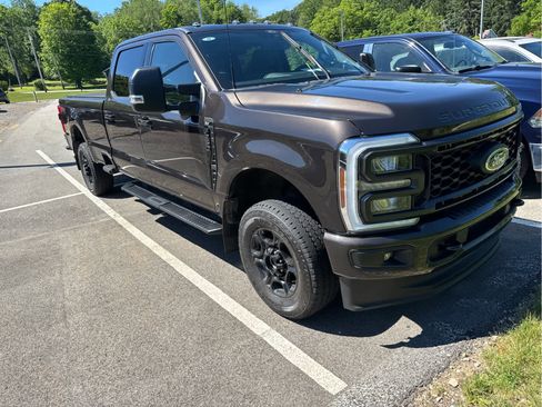 Used 2024 Ford F250 XLT w/ XLT Premium Package AWD/4WD image 3