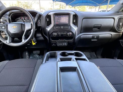 Used 2022 Chevrolet Silverado 2500 Custom w/ Custom Convenience Package image 15