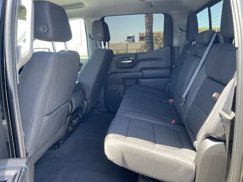 Used 2021 Chevrolet Silverado 1500 LT AWD/4WD image 24