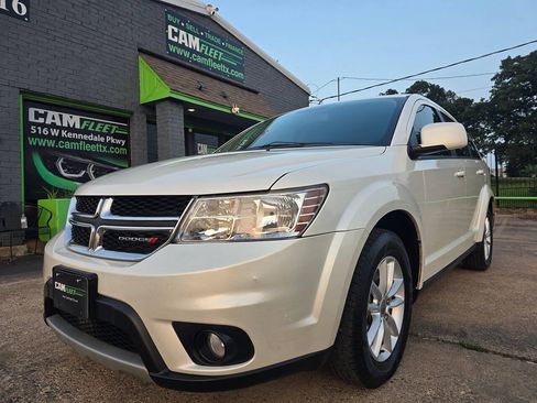 Used 2016 Dodge Journey SXT FWD image 2