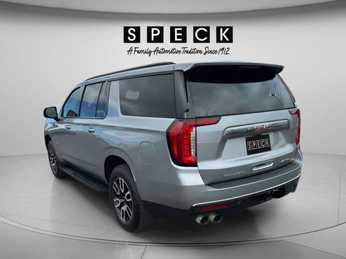 Used 2024 GMC Yukon XL AT4 w/ Technology Package AWD/4WD image 3