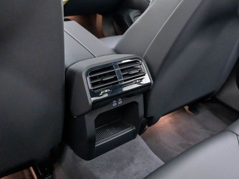New 2027 BMW 550e xDrive AWD/4WD image 19