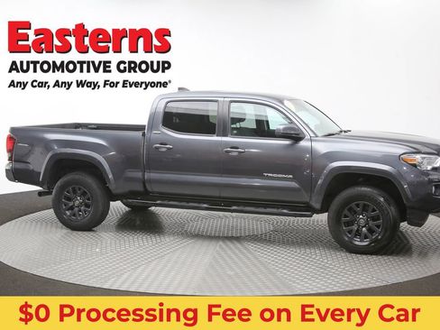 Used 2020 Toyota Tacoma SR5 AWD/4WD image 47