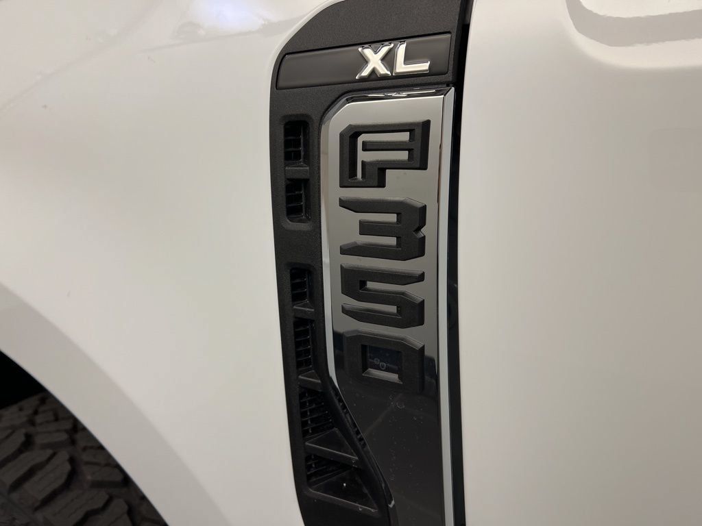 New 2026 Ford F350 XL w/ 360-Degree Camera Package AWD/4WD image 33