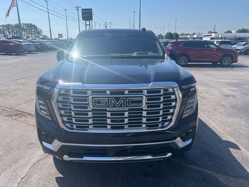 Used 2025 GMC Yukon Denali w/ Denali Reserve Package AWD/4WD image 8