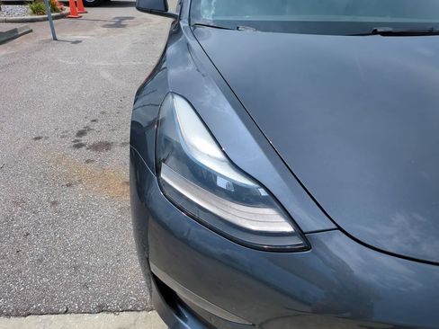 Used 2022 Tesla Model 3 Long Range AWD/4WD image 9
