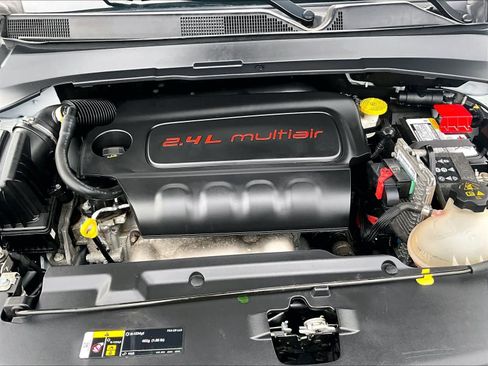 Used 2022 Jeep Compass Limited image 30