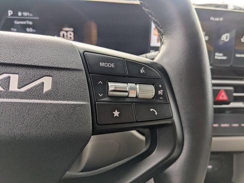 Used 2026 Kia Sportage EX FWD image 22