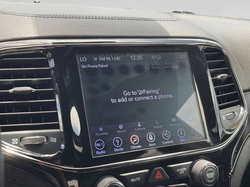 Used 2019 Jeep Grand Cherokee High Altitude AWD/4WD image 14