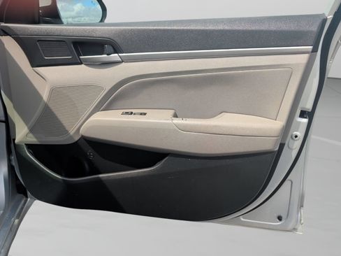 Used 2019 Hyundai Elantra SEL FWD image 36