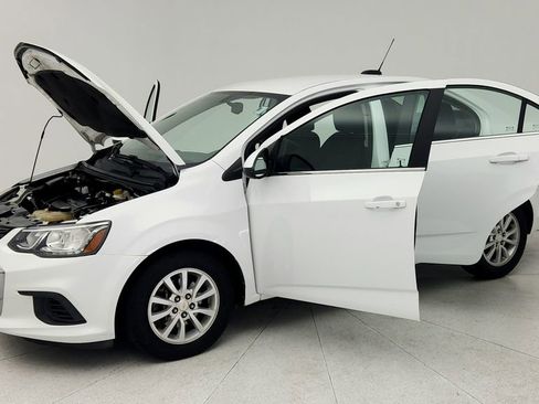 Used 2017 Chevrolet Sonic LT FWD image 11