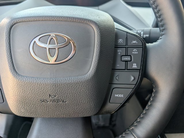 Used 2024 Toyota Prius XLE FWD image 14
