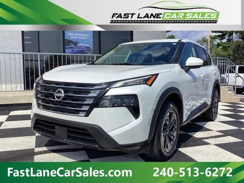 Used 2024 Nissan Rogue SV FWD image 1