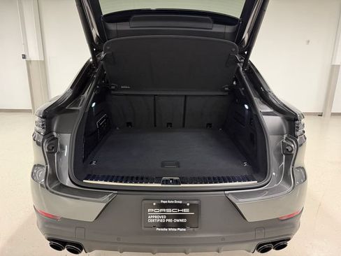 Certified 2024 Porsche Cayenne S AWD/4WD image 15