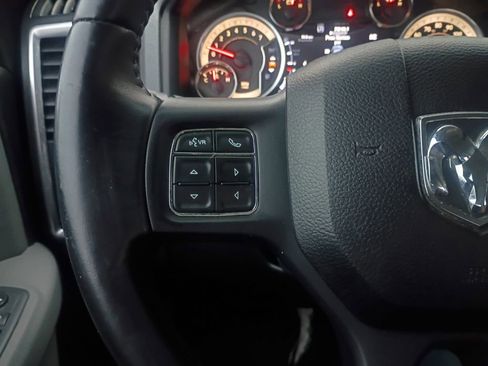 Used 2018 RAM 1500 SLT RWD image 11