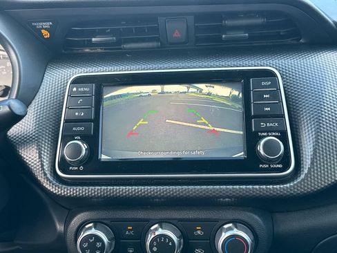 Used 2018 Nissan Kicks S FWD image 17