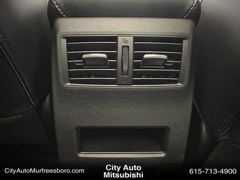 New 2025 Mitsubishi Outlander SE image 38