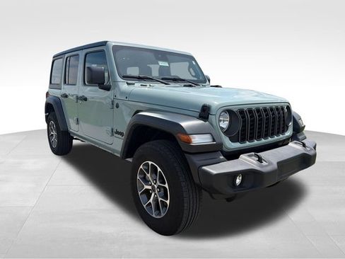 Used 2024 Jeep Wrangler Unlimited Sport AWD/4WD image 3
