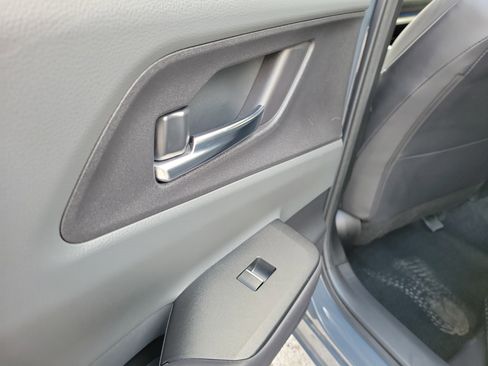 Used 2024 Toyota Prius XLE image 13