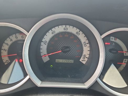 Used 2013 Toyota Tacoma 2WD Regular Cab image 6