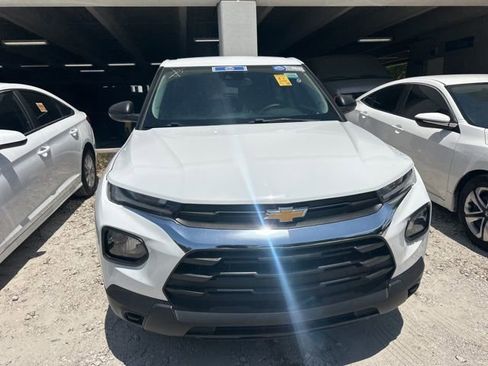 Used 2023 Chevrolet TrailBlazer LS FWD image 3