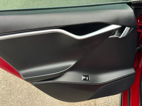 Used 2014 Tesla Model S 85 RWD image 16