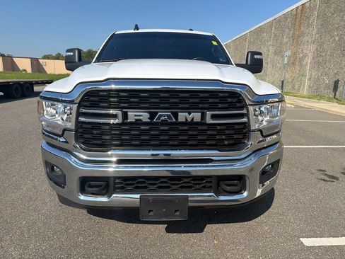 Used 2024 RAM 2500 Big Horn AWD/4WD image 2