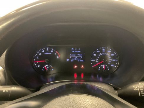 Used 2020 Kia Soul LX FWD image 2