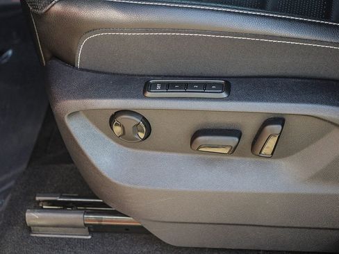 Used 2025 Volkswagen Atlas Cross Sport SEL R-Line image 20