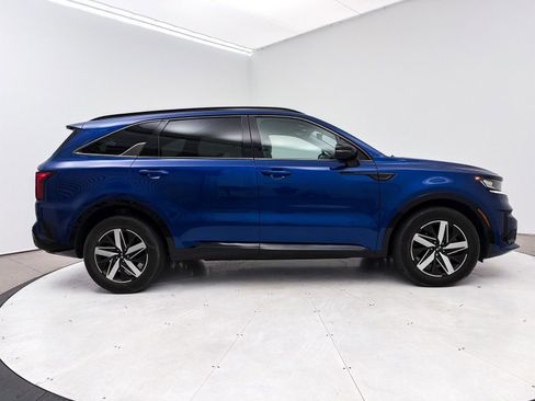 Used 2021 Kia Sorento S image 30