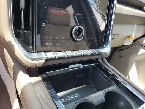 New 2026 GMC Yukon XL Denali AWD/4WD image 23