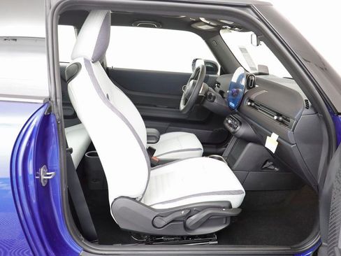 New 2026 MINI Cooper 2-Door Hardtop FWD image 18
