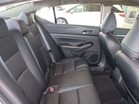 Used 2024 Nissan Altima 2.5 SR FWD image 34