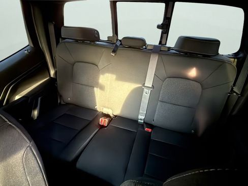 Used 2025 GMC Canyon Elevation AWD/4WD image 11